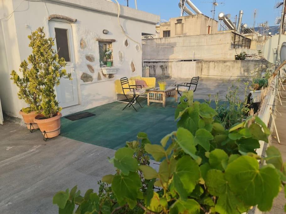 Ferienwohnung Καλινοβου 1 Κευελπιδων Πεδιον Αρεωσ Athen Exterior foto